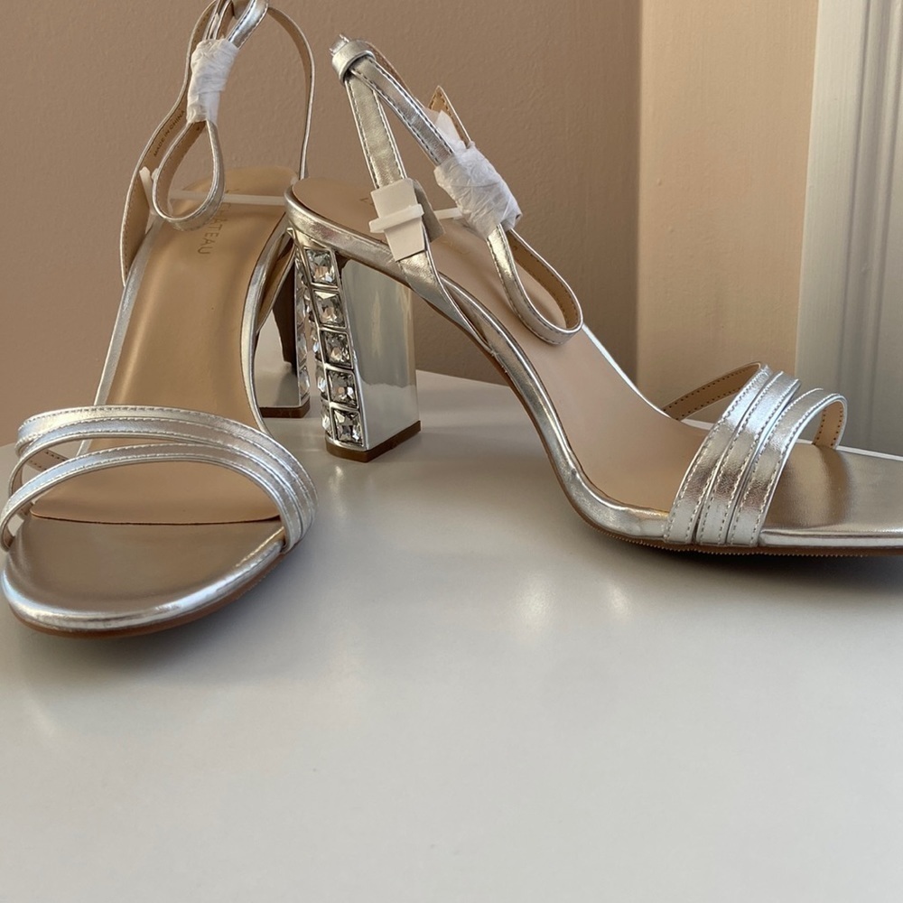 𝅺LE Château I Strappy High Heel Sandals